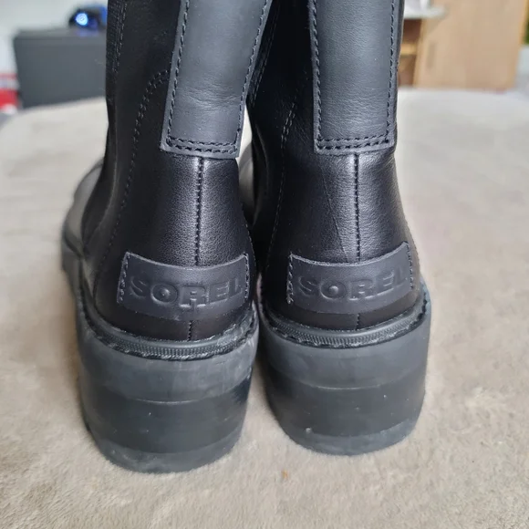 SOREL Joan Now Chelsea Boot Black Pull On Lug Sole - Picture 6 of 10